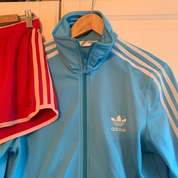 2-Pack! Adidas shorts & zip up - Picture 8 of 8